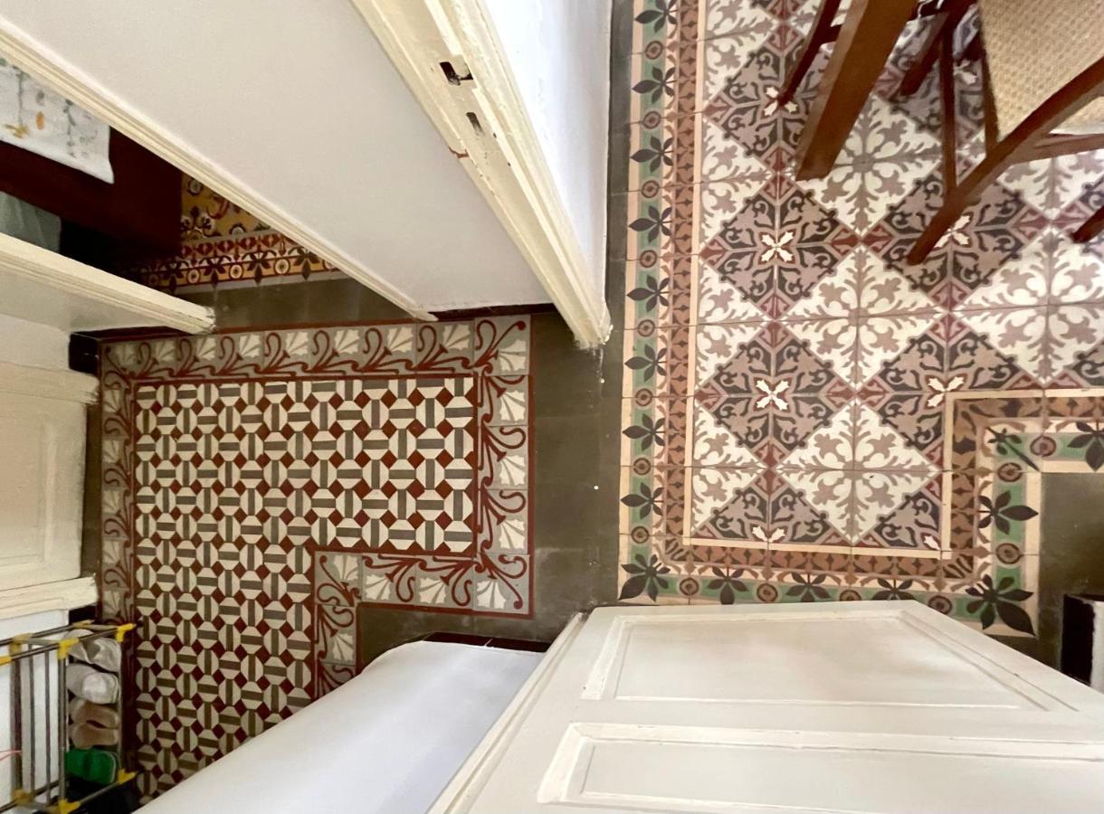 Appartement Dans Immeuble Haussmanien Algiers 外观 照片