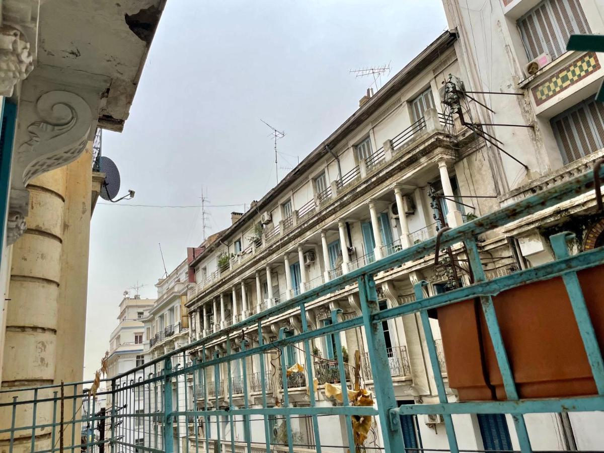 Appartement Dans Immeuble Haussmanien Algiers 外观 照片